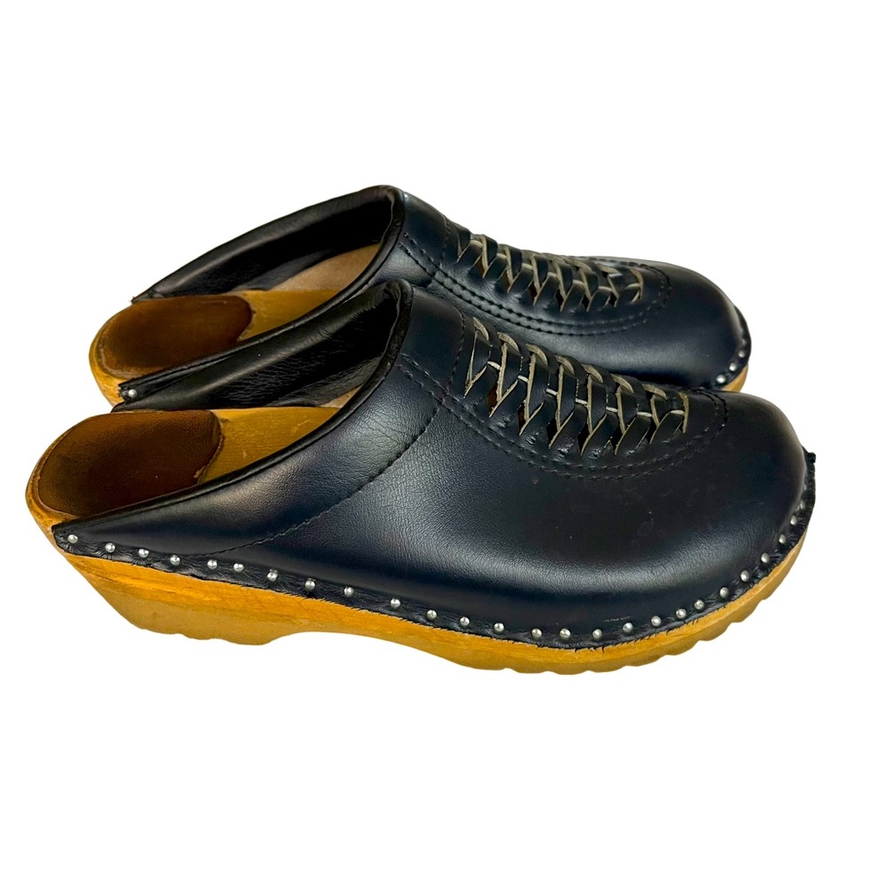 TROENTORP Navy Blue Clogs with weave design. Size 7